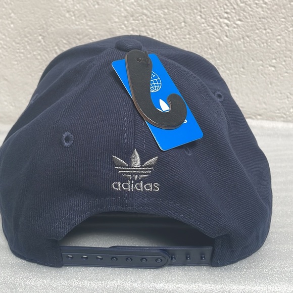 Adidas men’s Cap - Picture 7 of 7